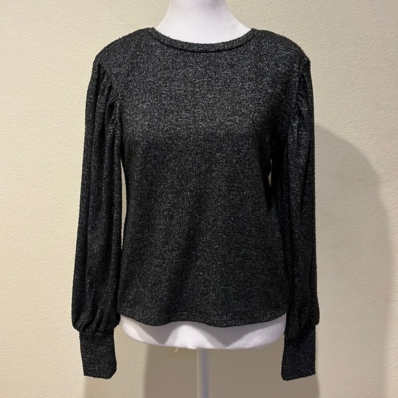 Zara Soft Puffy Sleeve Top‎ - Picture 1 of 8